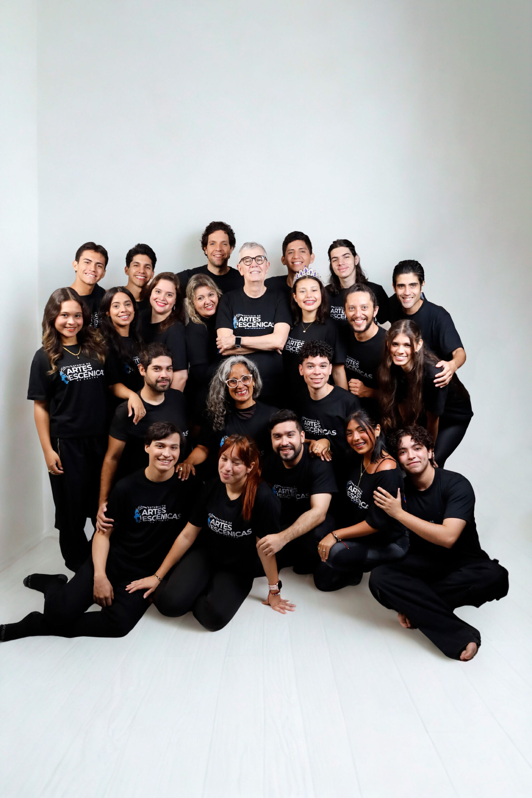ELENCO ASI QUE PASEN 5 AÑOS, ESTUDIO DE ARTES ESCENICAS DE CHACAO 1